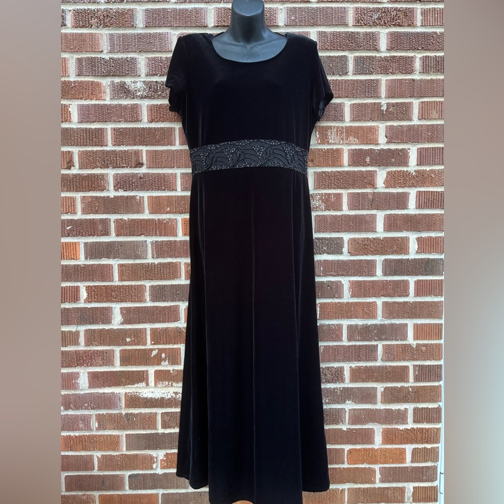 JR Nites by Caliendo Black Beaded Maxi Dress Velvet Women's Size 14 Petite